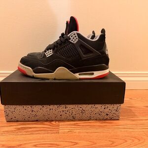 Jordan 4 2019 Breds size 9
